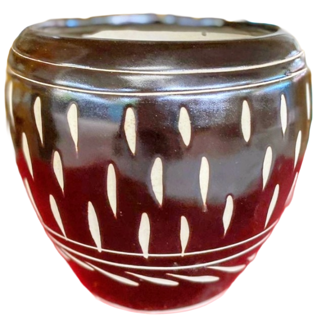 Black Apple Pot 6"x 5"